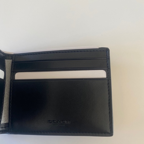 NWT Billfold Wallet Signature Varsity Stripe 3004 - Picture 5 of 9